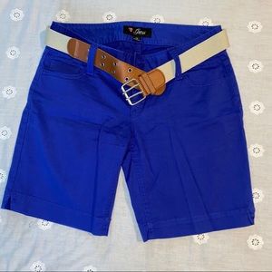 🎉HP🎉NWOT Guess shorts